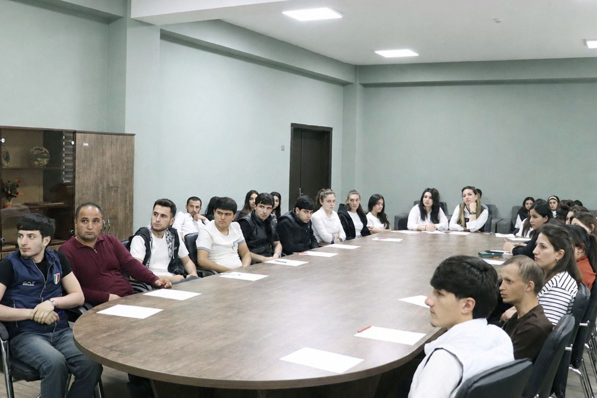 Peşə təhsili müəssisələrində vergi və maliyyə təlimləri keçirilib