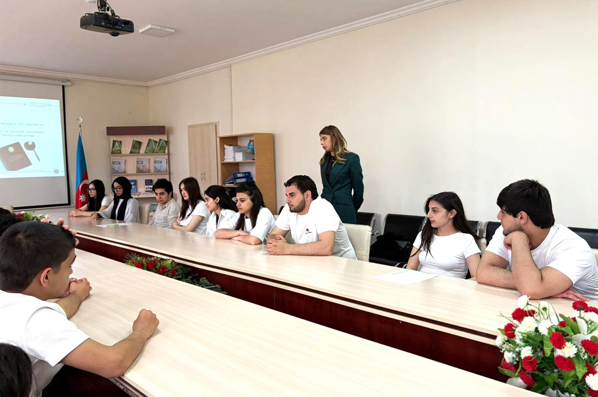 Peşə təhsili müəssisələrində vergi və maliyyə təlimləri keçirilib