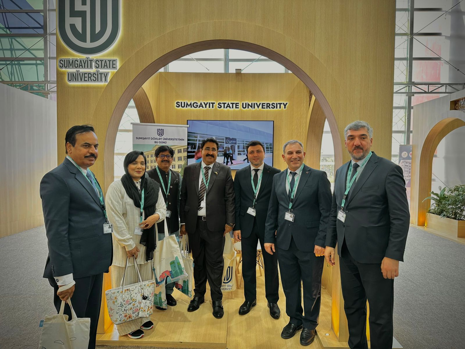 Azərbaycan universitetləri WUF13 çərçivəsində innovativ layihələrini nümayiş etdirirlər