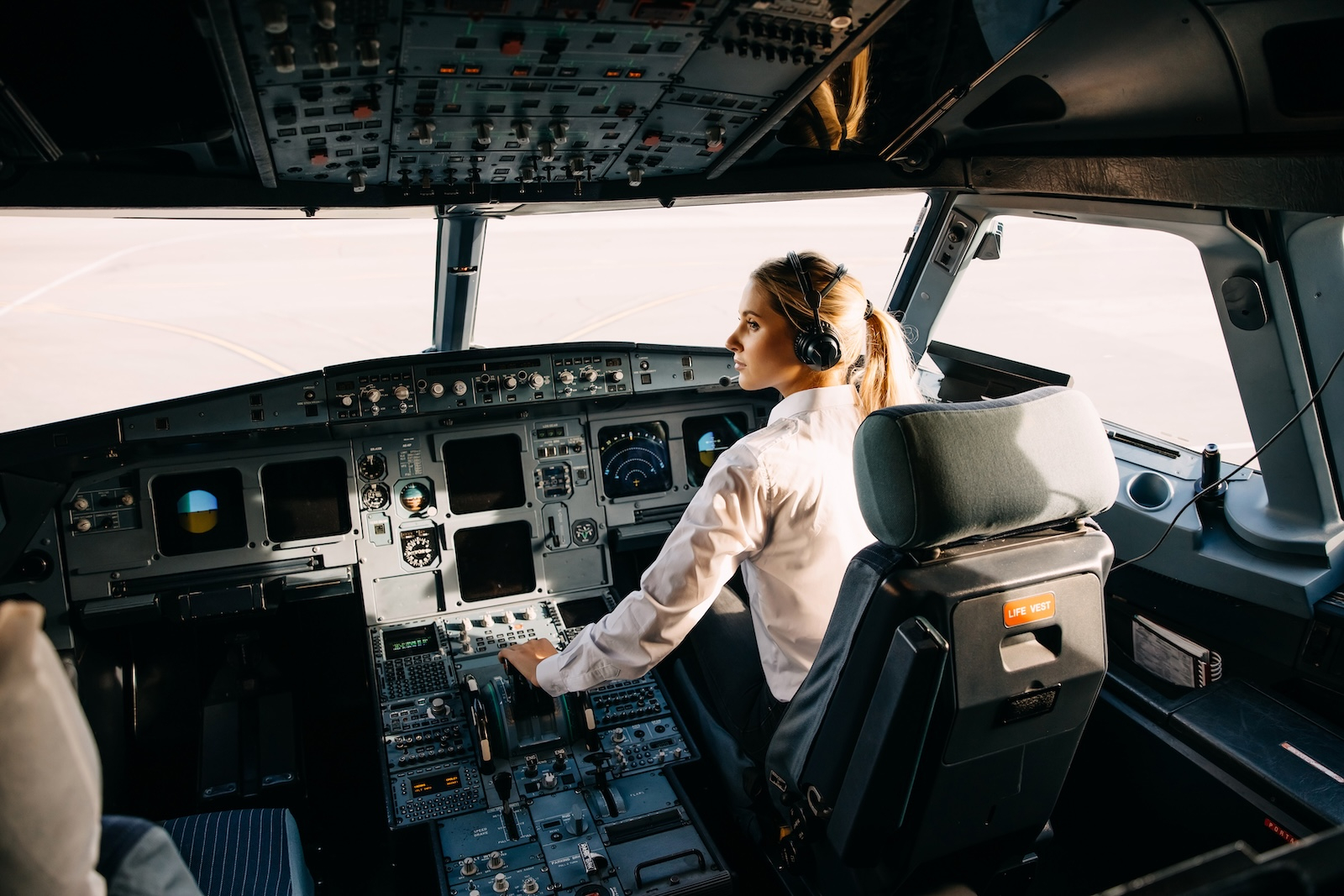 Azərbaycanda qadın pilotların sayı məlum oldu