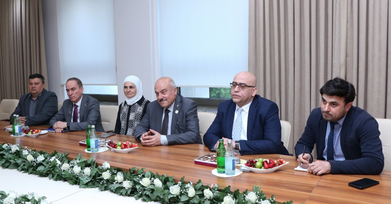AzMİU məzunu Sami Hijjavi doğma universitetini ziyarət edib