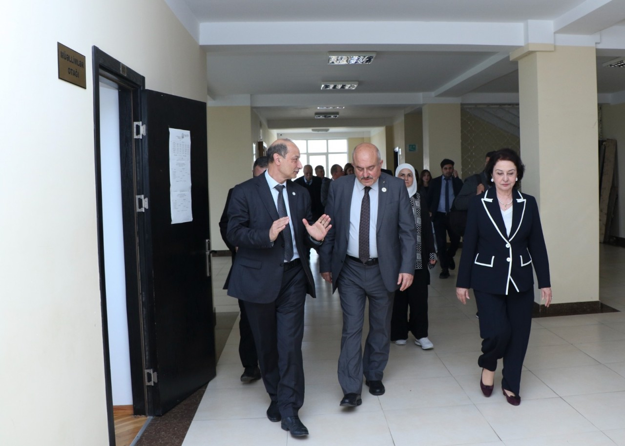 AzMİU məzunu Sami Hijjavi doğma universitetini ziyarət edib