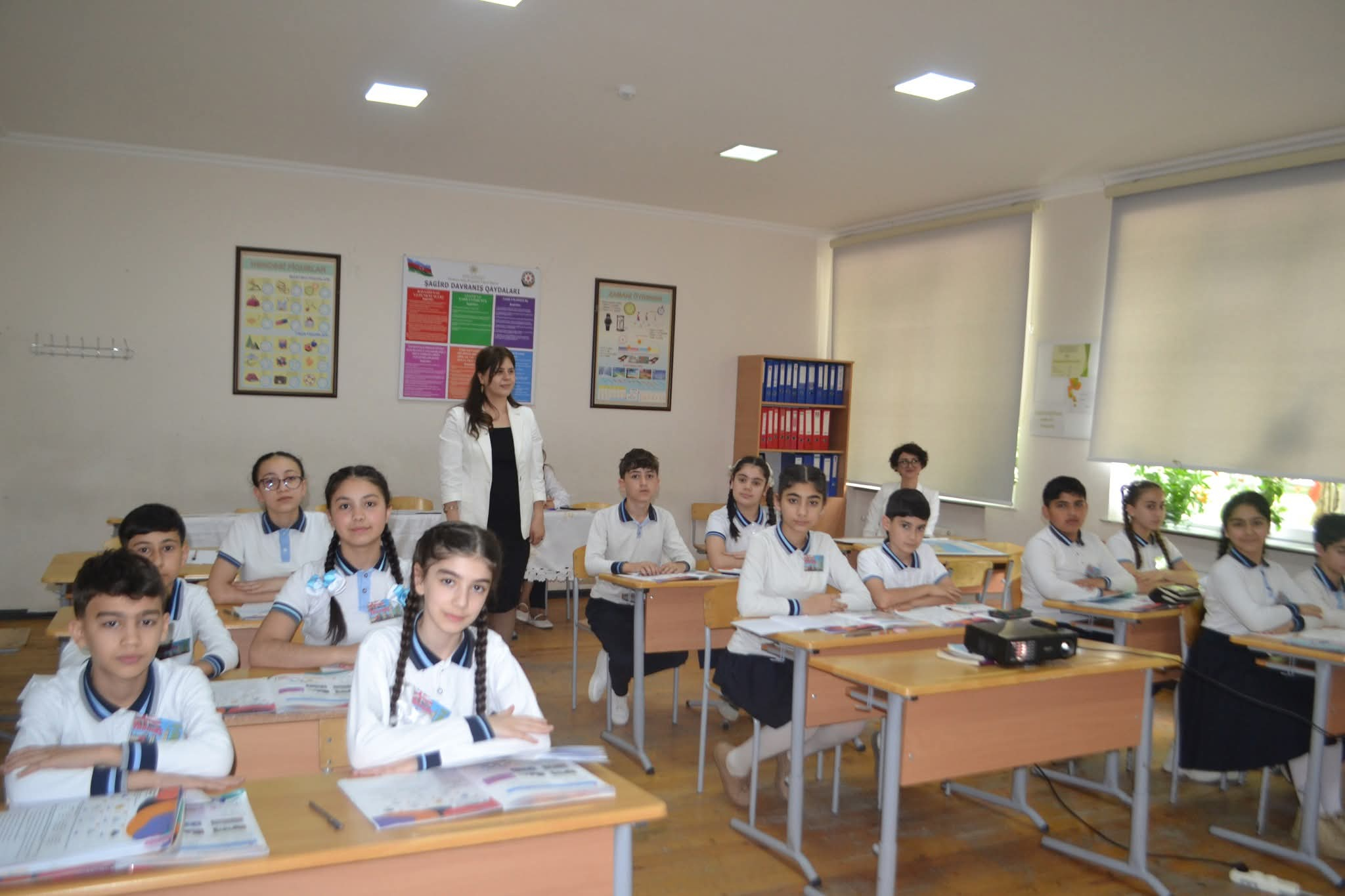 “Açıq qapı”dan görünən təhsil: bir liseyin uğurları