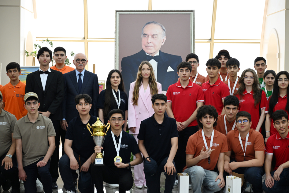 “Zəkaların mübarizəsi II” olimpiadasının final mərhələsi keçirilib