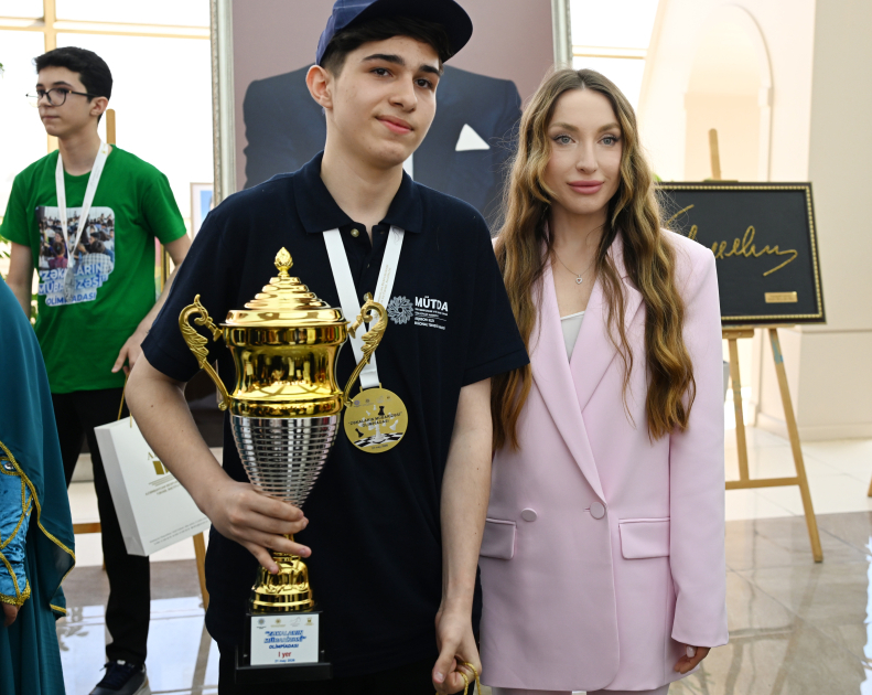 “Zəkaların mübarizəsi II” olimpiadasının final mərhələsi keçirilib