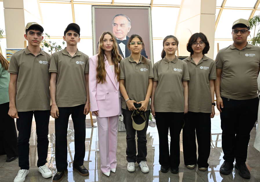 “Zəkaların mübarizəsi II” olimpiadasının final mərhələsi keçirilib