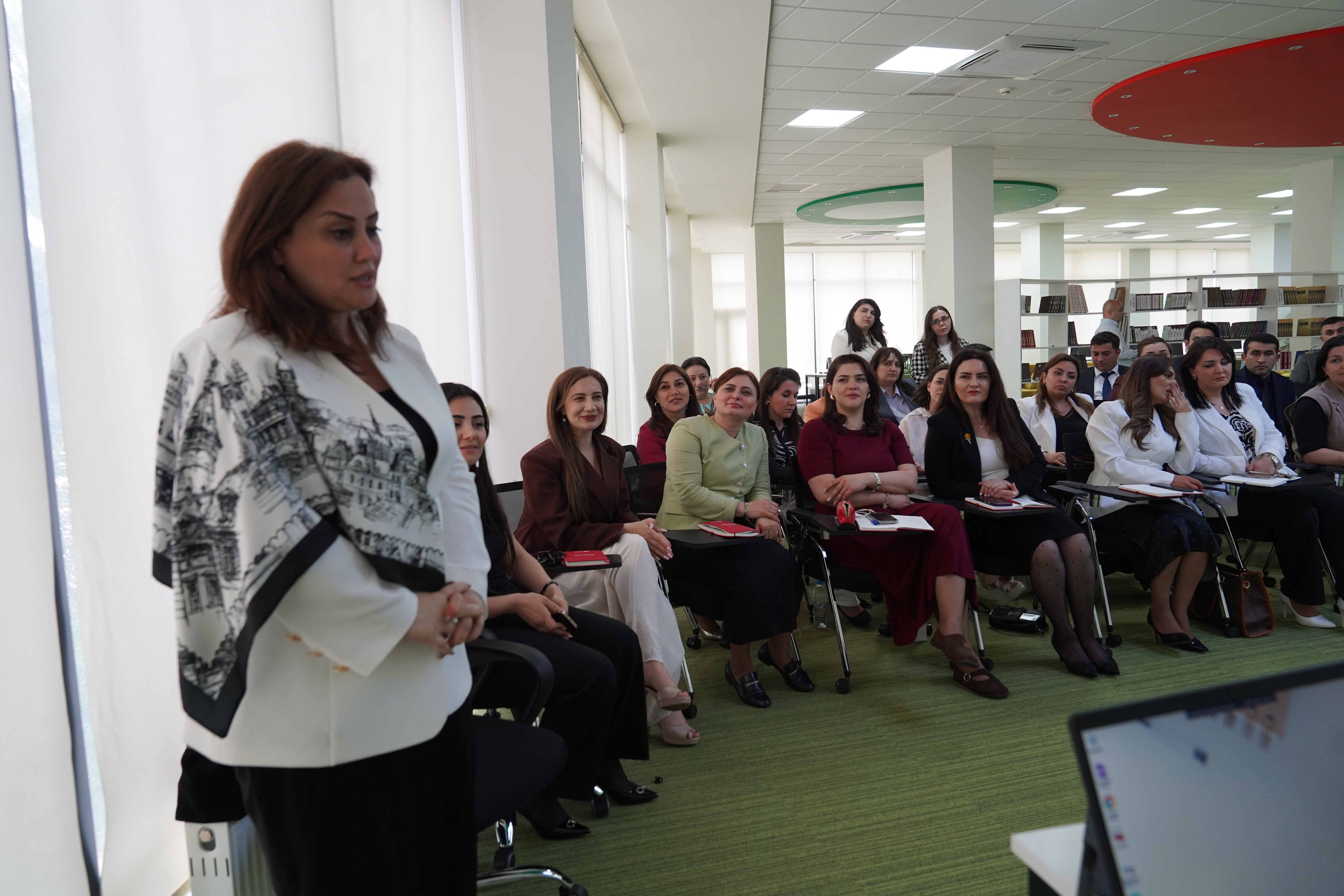 ADA Universitetinin prorektoru təhsil liderləri üçün ustad dərsi keçib