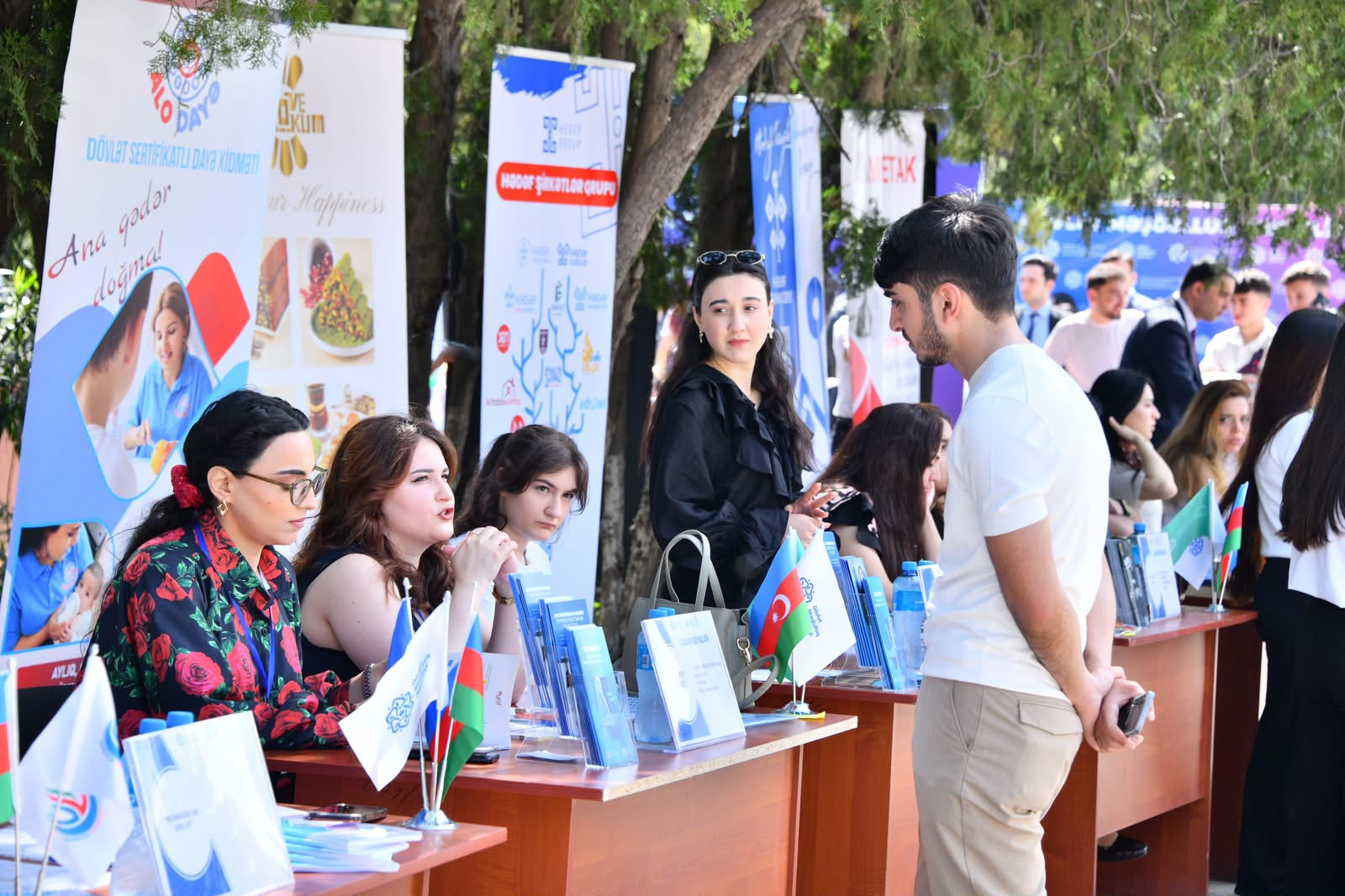 Vakansiyalar ayağına gəldi, gənclər seçim etdi
