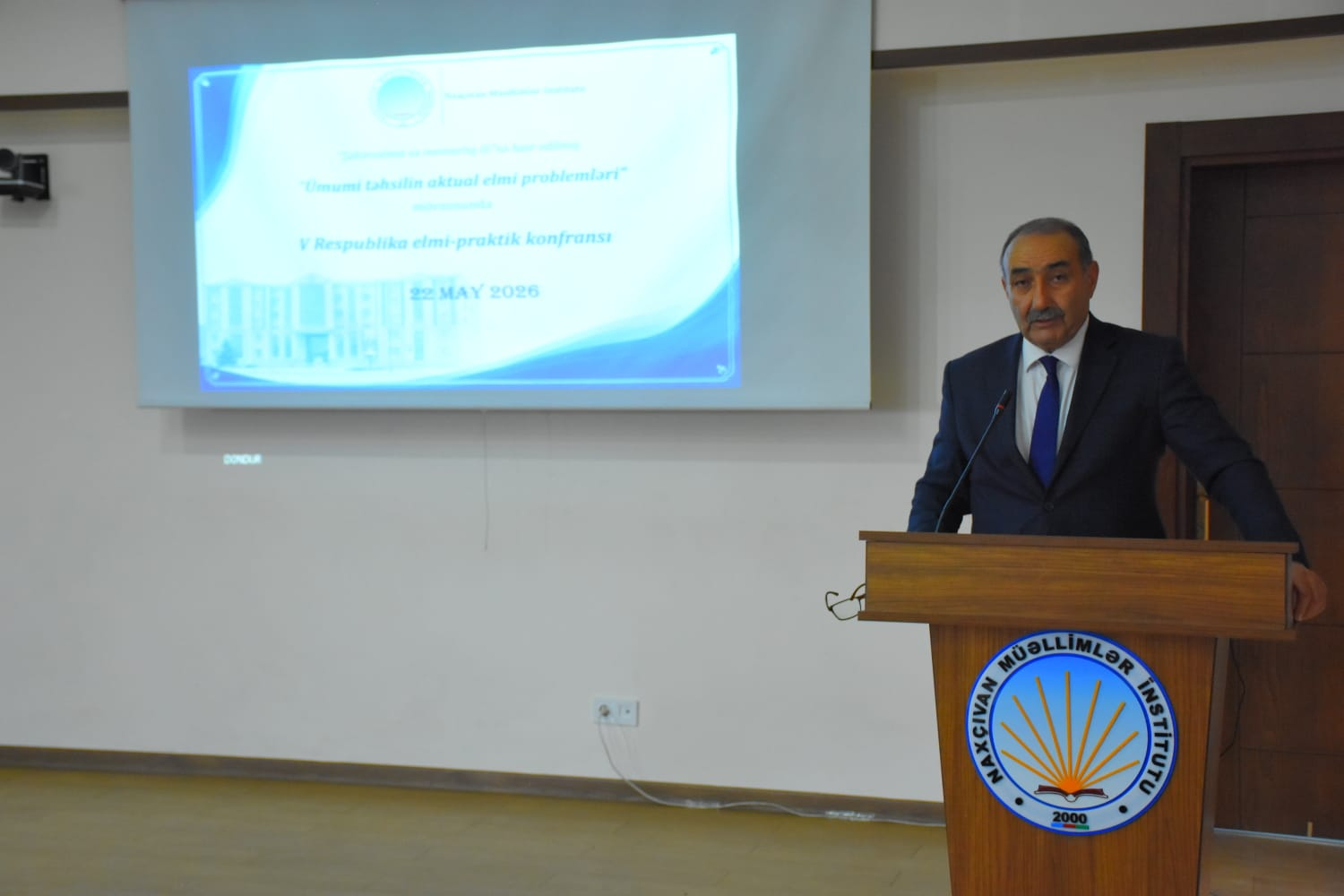 Naxçıvanda ümumi təhsilin aktual problemlərinə həsr olunan respublika konfransı keçirilib