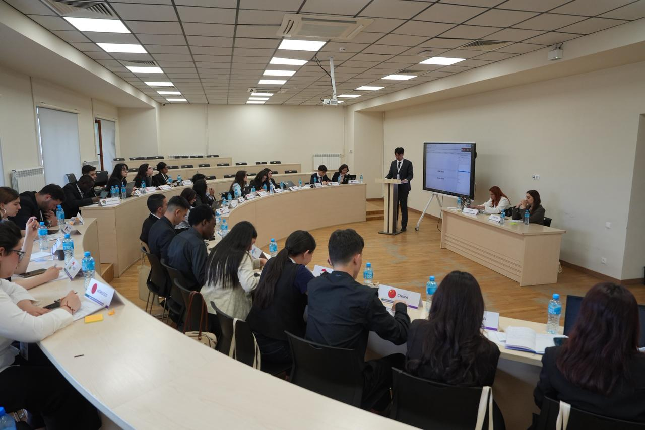 Qarabağda ilk dəfə keçirilən tələbə və gənclərin beynəlxalq BMT Modeli konfransı davam edir