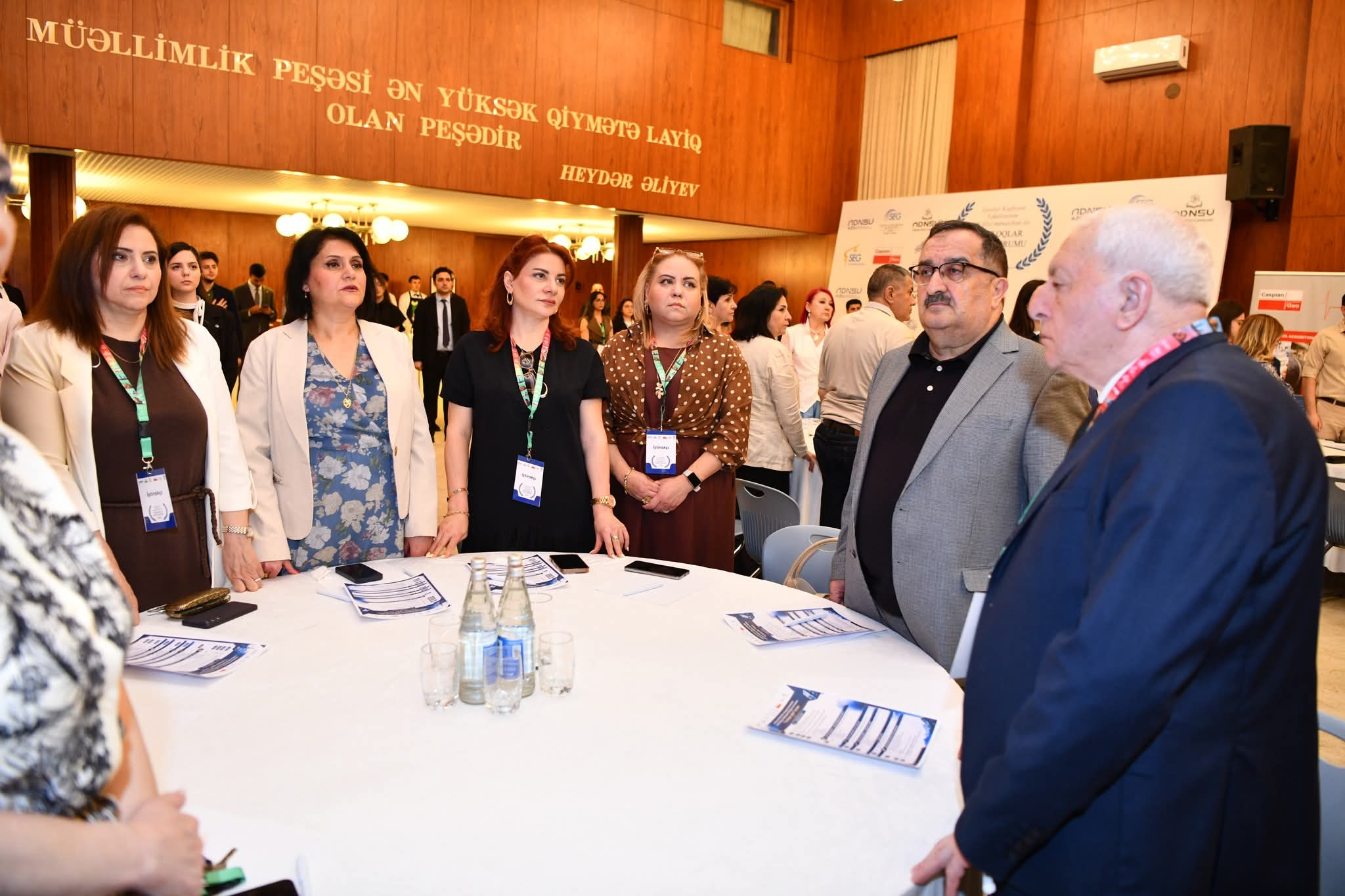 ADNSU-da “Geoloqlar günü” Forumu keçirilib