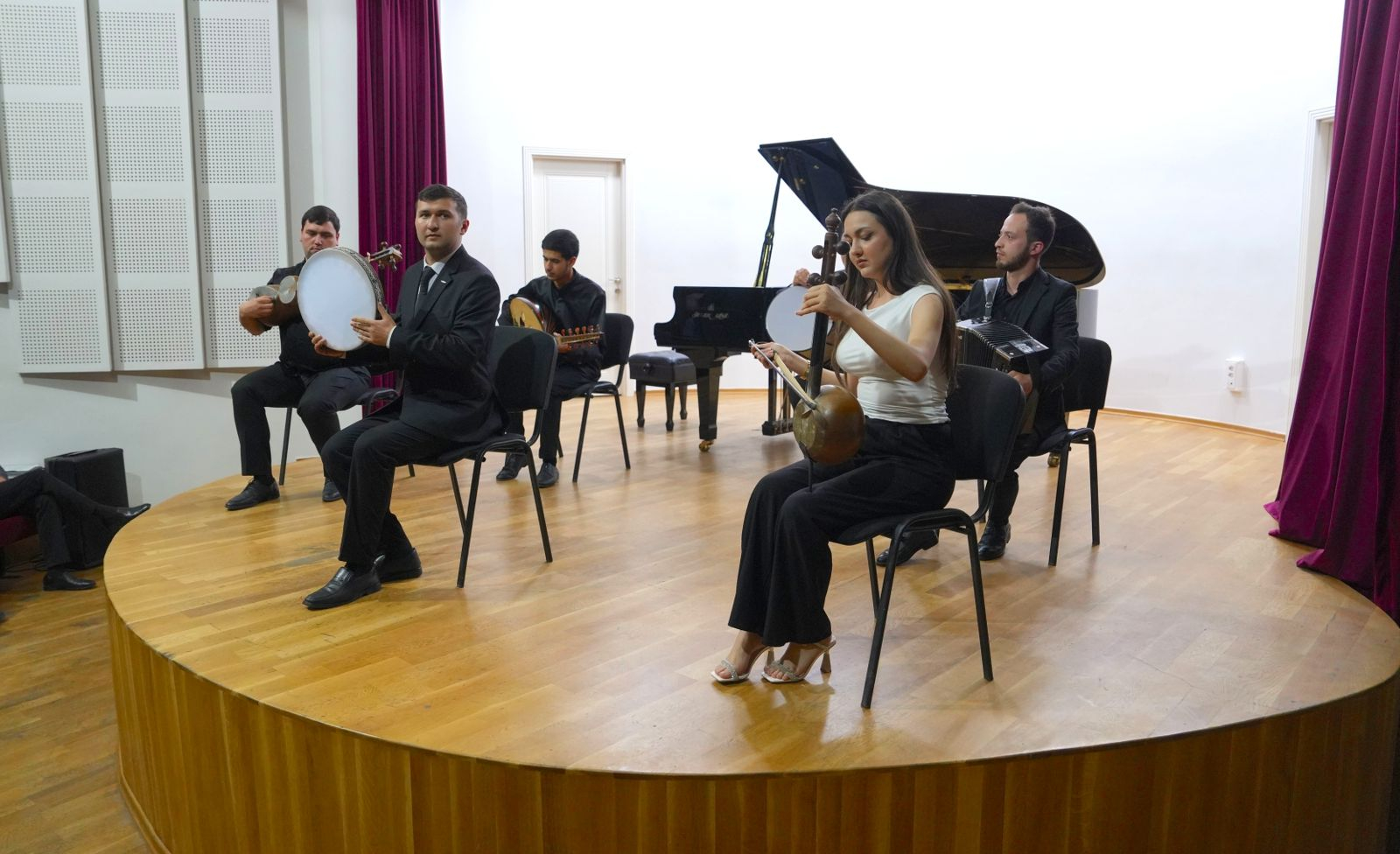 Qarabağ Universitetində mədəniyyət gecəsi keçirilib