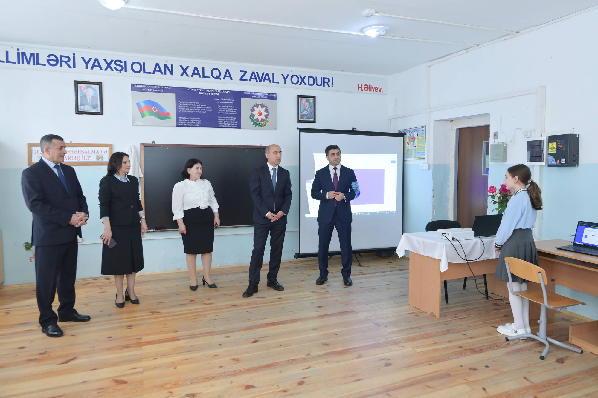 Nazir Qaxda tədris prosesi ilə tanış olub