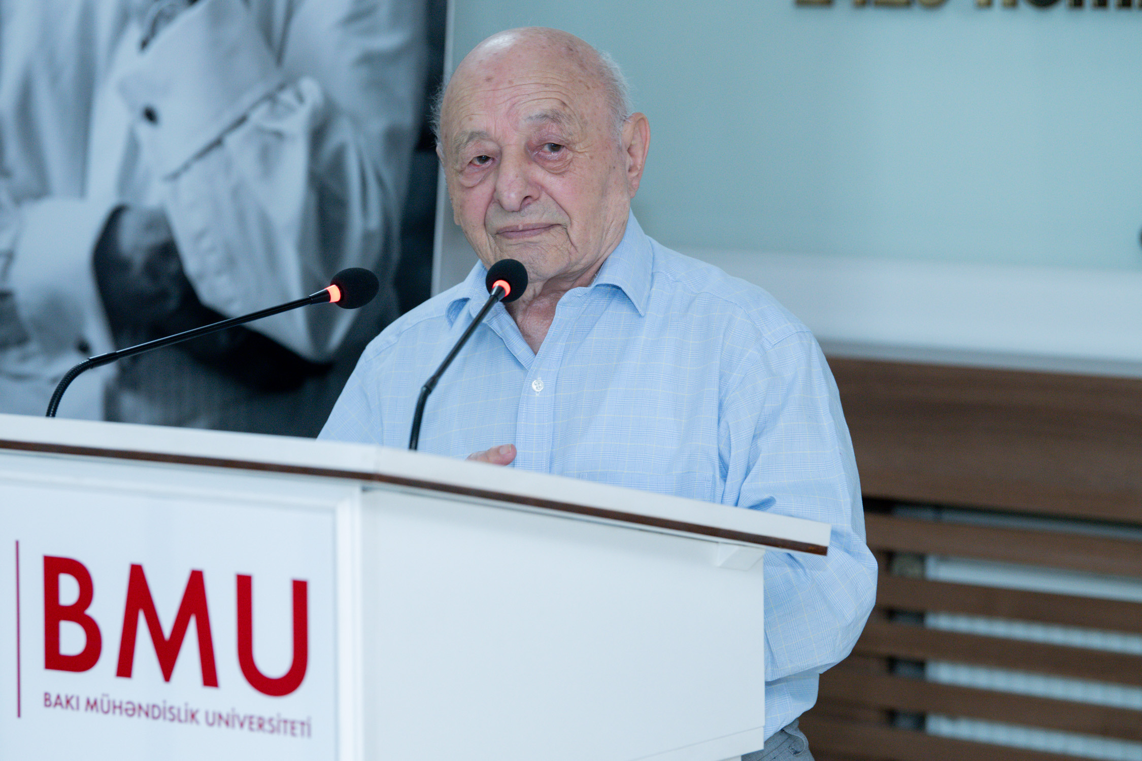 BMU-da Ömər Eldarovun yaradıcılığına həsr olunmuş sərgi keçirilib