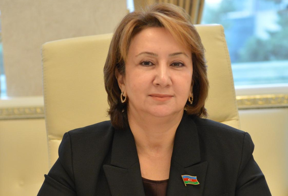 Mehriban Vəliyeva: İnternet aludəçisi olan şagirdlərdə oxu vərdişləri zəifləyir, yaddaş korlanır