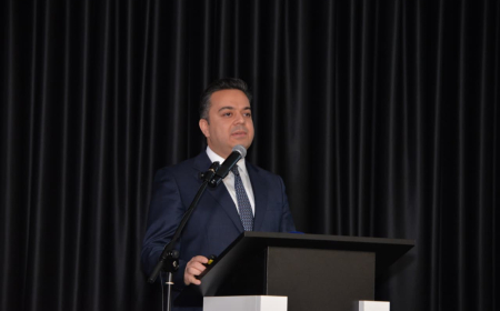 Şagirdlərə süni intellekt alətlərindən necə istifadə etməyi aşılamalıyıq - Vüsal Xanlarov 