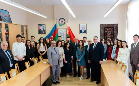 Firudin Qurbanov Belarusda təhsil alan azərbaycanlı tələbələr ilə görüşüb