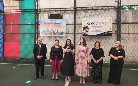 Nərminə Hüseynova 53 nömrəli məktəbin “Son zəng”ində iştirak edib