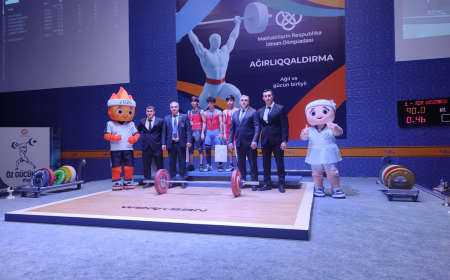 Ağırlıqqaldıranların medal mübarizəsi başa çatıb