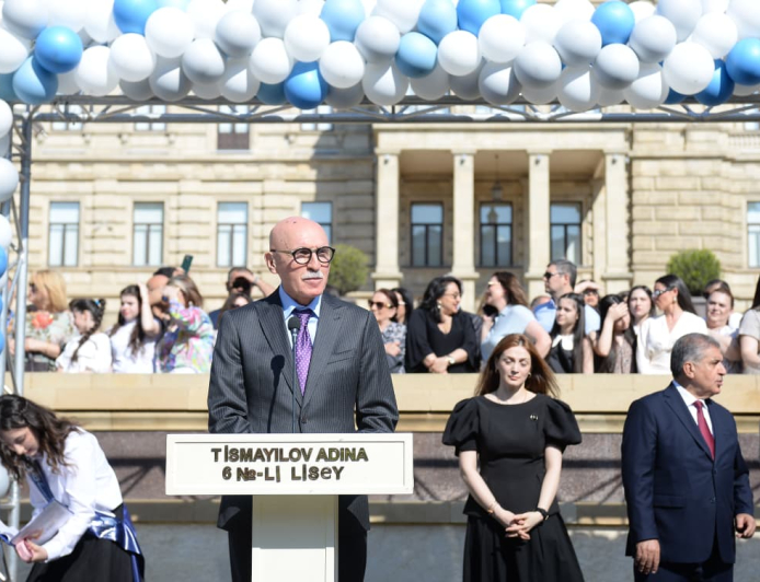 Firudin Qurbanov: Harada təhsil almağınızdan asılı olmayaraq, ölkənizlə əlaqələri heç vaxt itirməyin