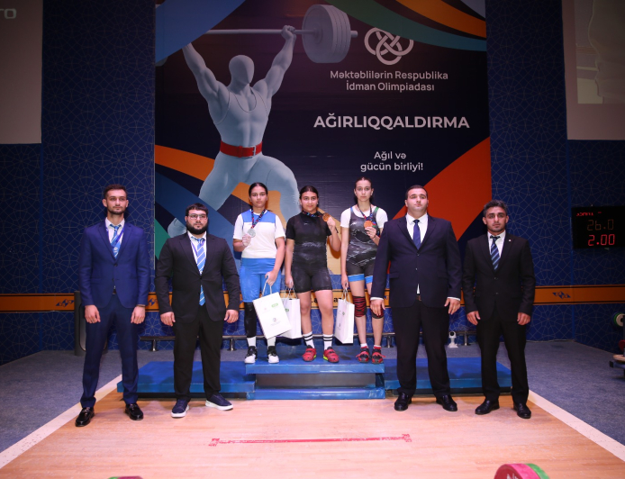 Ağırlıqqaldırma üzrə qızların yarışında qaliblər AÇIQLANDI