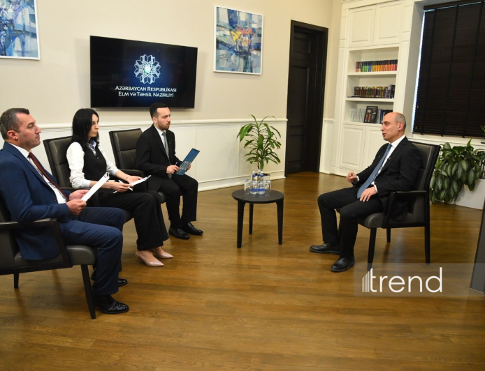 Əgər əvvəlcə özümüzü, sonra uşağı düşünsək, səhv addımlar atmış olarıq