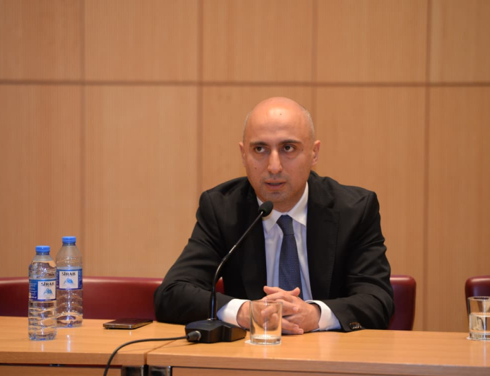 Nazir Bilik Günü ilə bağlı təhsil ictimaiyyətini təbrik edib
