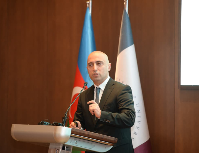 Təhsildə korrupsiyanı əhəmiyyətli dərəcədə həll etmişik - Emin Əmrullayev