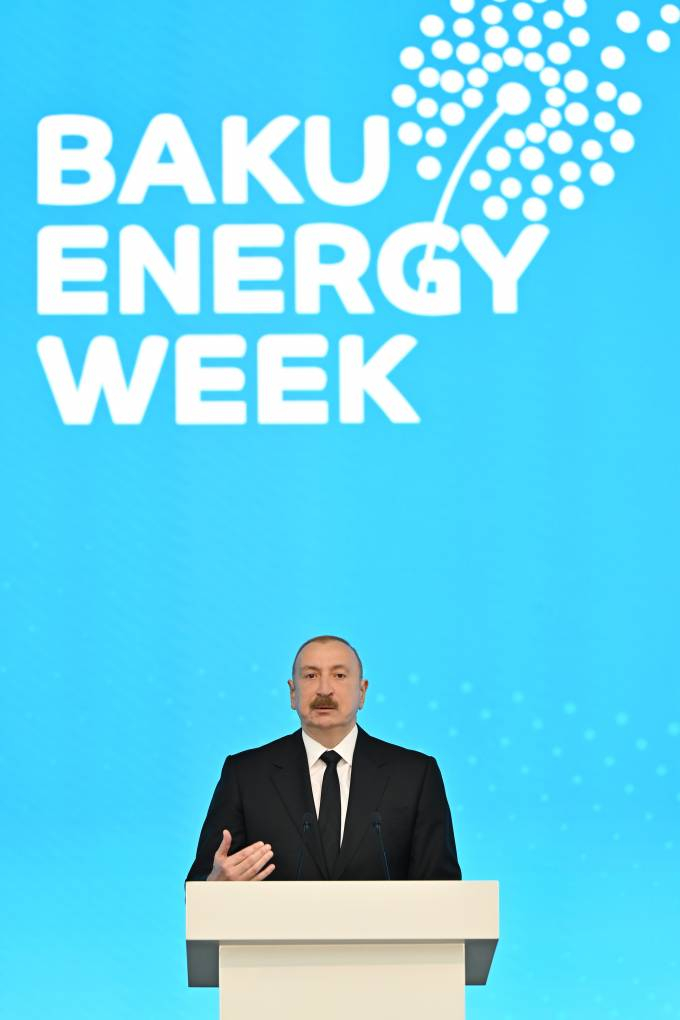 Prezident İlham Əliyev Bakı 31-ci “Baku Energy Forum”un rəsmi açılış mərasimində iştirak edir