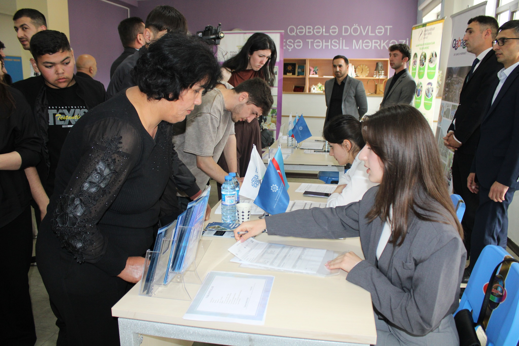 Qəbələdə növbəti əmək yarmarkası: 120-dən çox vakansiya təqdim edilib