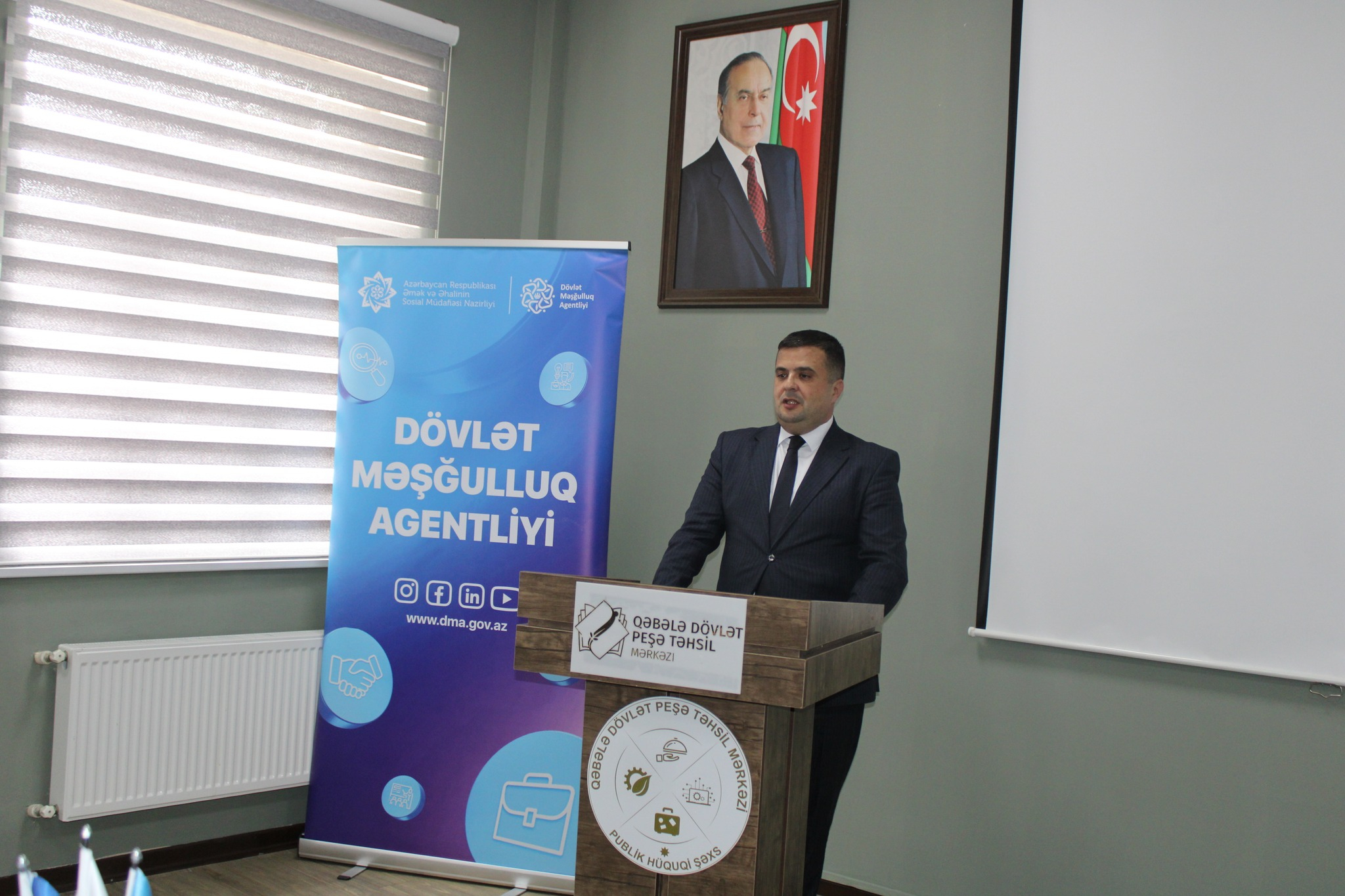 Qəbələdə növbəti əmək yarmarkası: 120-dən çox vakansiya təqdim edilib