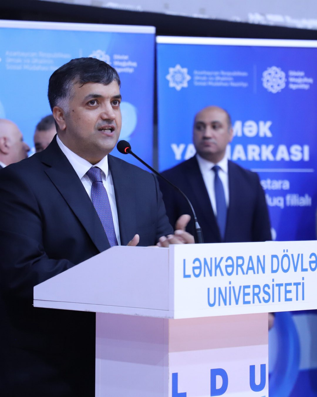 Lənkəranda tələbə və məzunlar üçün 867 vakant iş yeri təqdim olunub