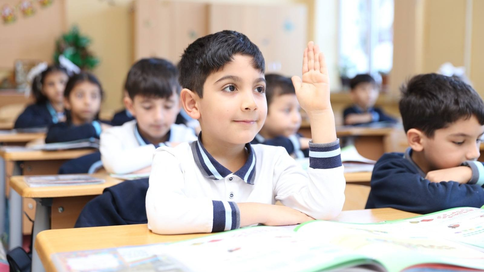 Yerdəyişmə edən şagirdlərin sayı açıqlanıb