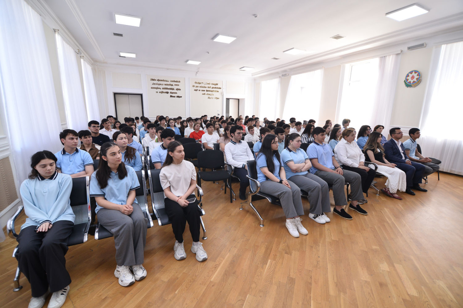 Abituriyentlər Qarabağ Universitetinin təhsil modeli barədə məlumatlandırlıb