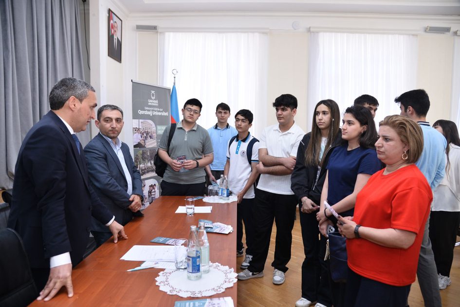 Abituriyentlər Qarabağ Universitetinin təhsil modeli barədə məlumatlandırlıb