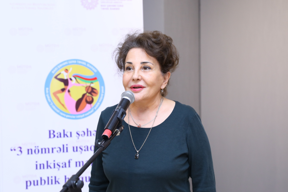 “Əlini mənə ver, dostum” adlı xeyriyyə sərgisi keçirilib