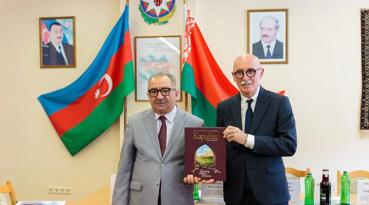 Firudin Qurbanov Belarusda təhsil alan azərbaycanlı tələbələr ilə görüşüb