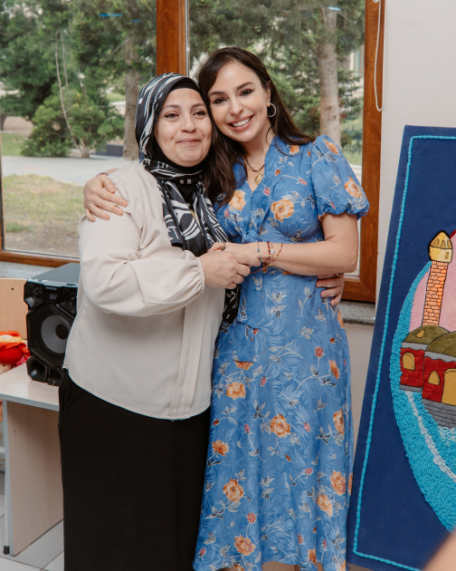 Leyla Əliyeva və Arzu Əliyeva internat məktəbində olublar