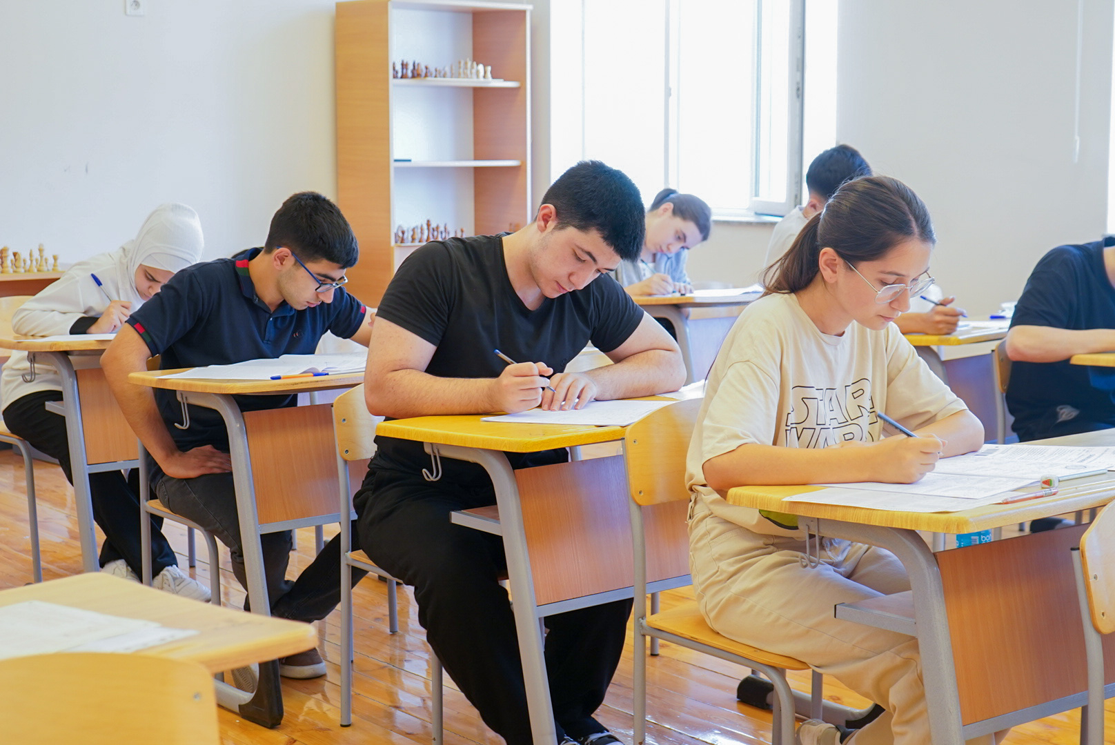 28 minə yaxın abituriyent qeydiyyat keçdi