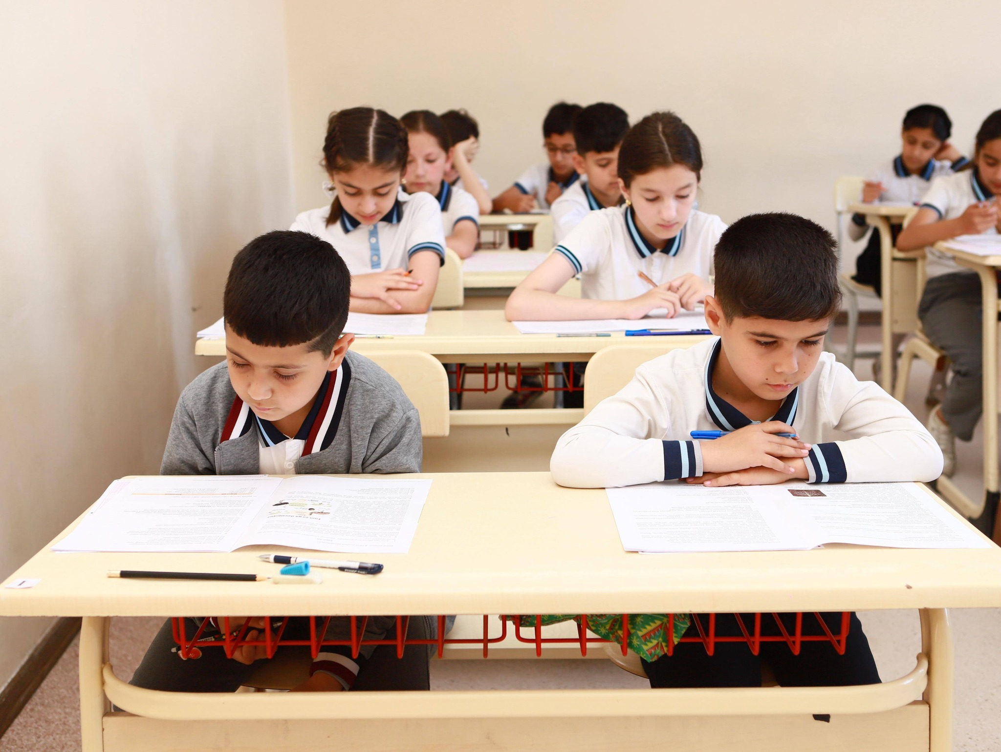 Məktəblilərin monitorinq həyəcanı