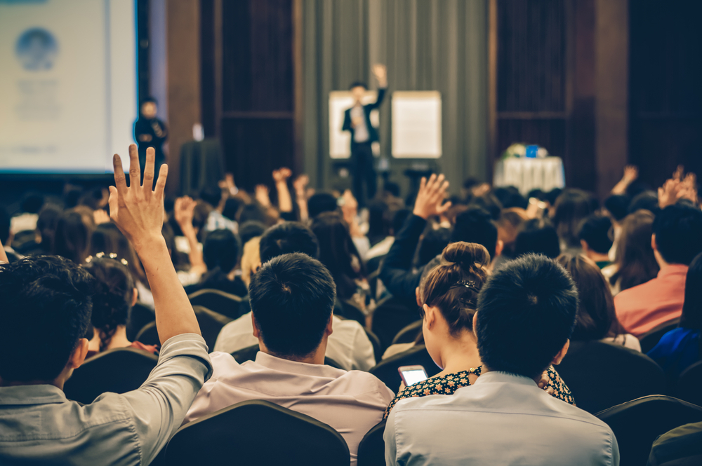 Seminar dərsləri: öyrənmə aləti, yoxsa qiymətləndirmə formalizmi?