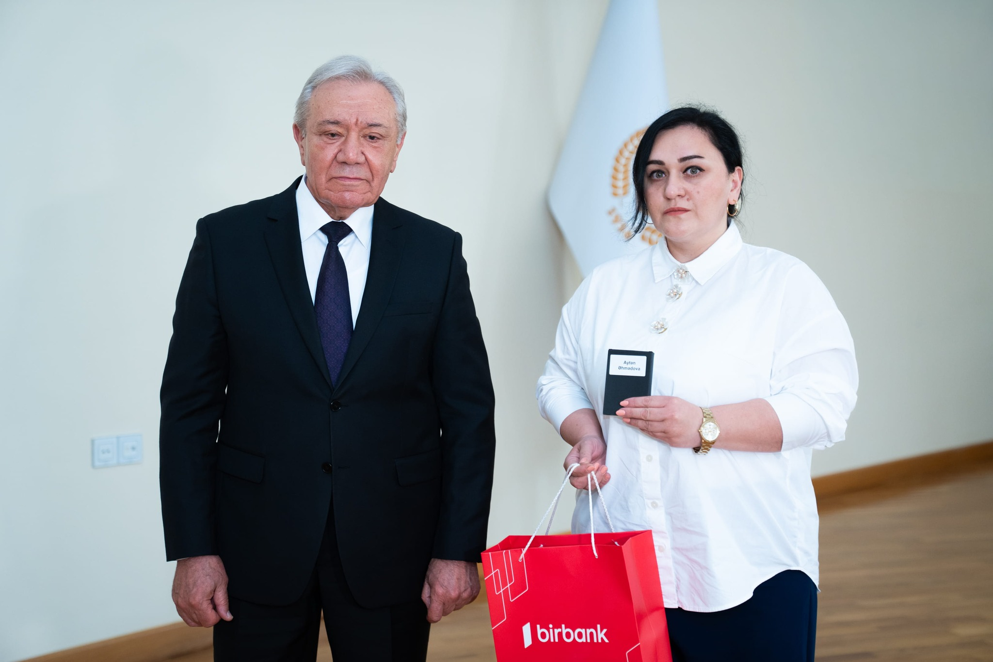 Region müəllimlərinə "TəhsilPlus"un paylanılmasına başlanıldı