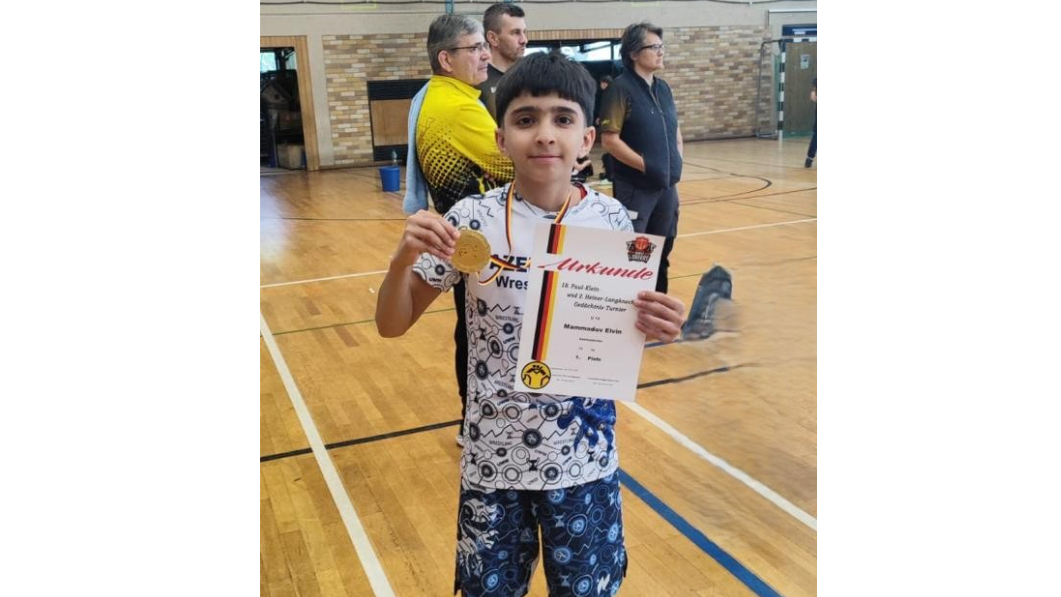 13 yaşında 30 medal: atasının arzusunu gerçəkləşdirən çempion