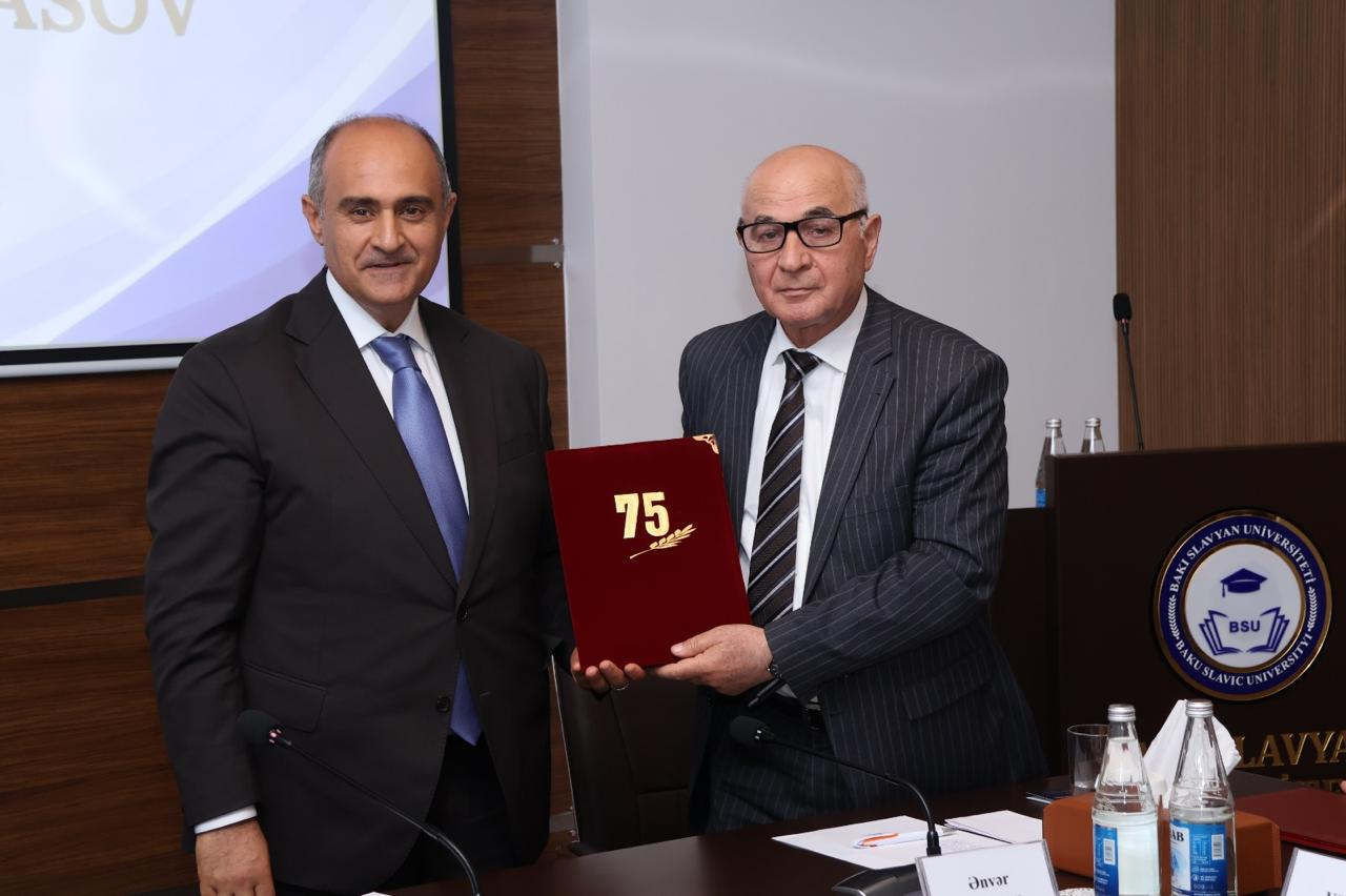 BSU-da Ənvər Abbasovun 75 illiyinə həsr olunan konfrans keçirilib