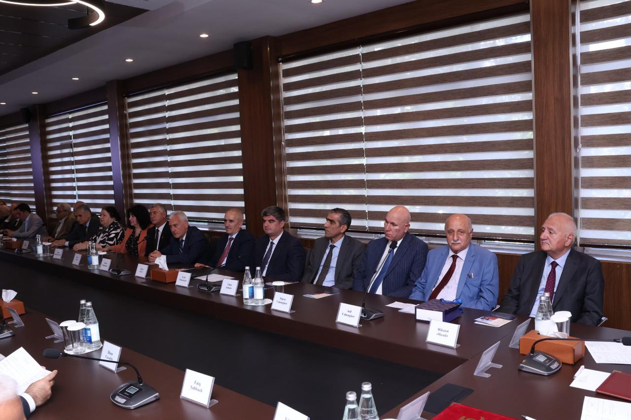 BSU-da Ənvər Abbasovun 75 illiyinə həsr olunan konfrans keçirilib