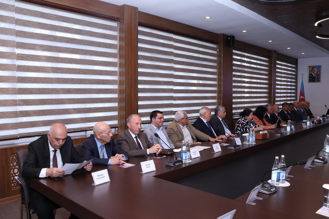 BSU-da Ənvər Abbasovun 75 illiyinə həsr olunan konfrans keçirilib