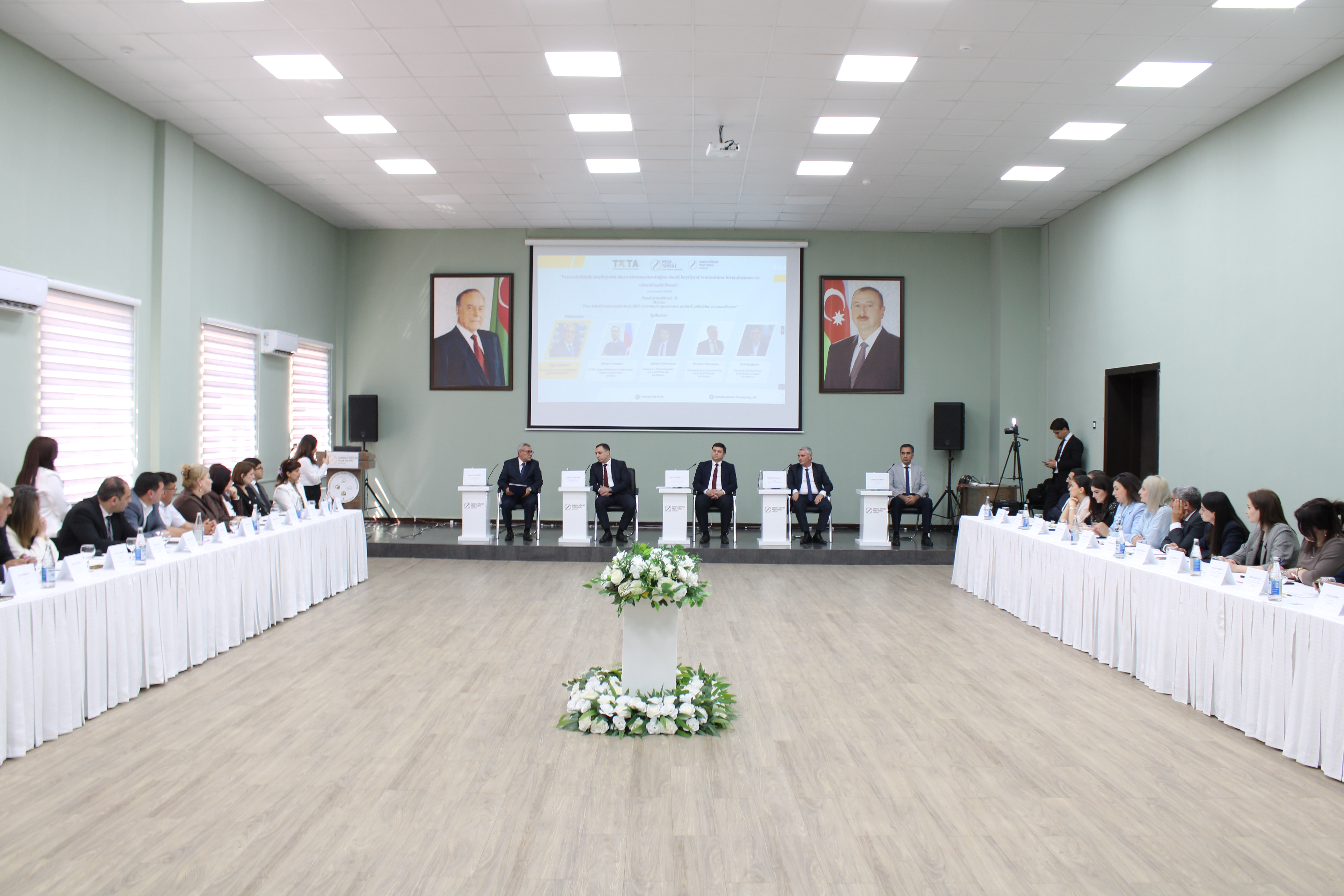 Qəbələdə peşə məktəblərində keyfiyyətin idarə olunması məsələləri müzakirə edilib
