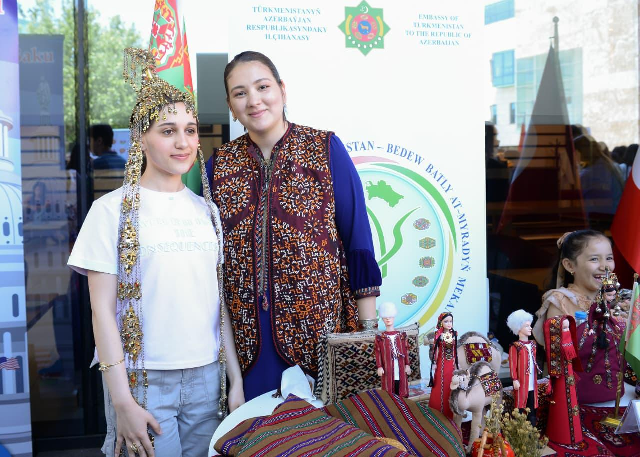 Fərqli mədəniyyətlər ADA-da bir araya gəldi: