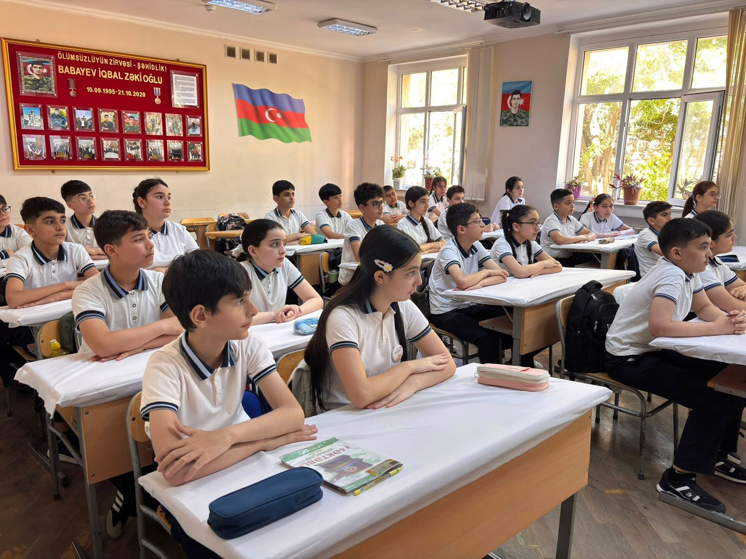 Təhsil müəssisələrində “İnsan hüquqları aylığı” ilə bağlı tədbirlər keçirilir