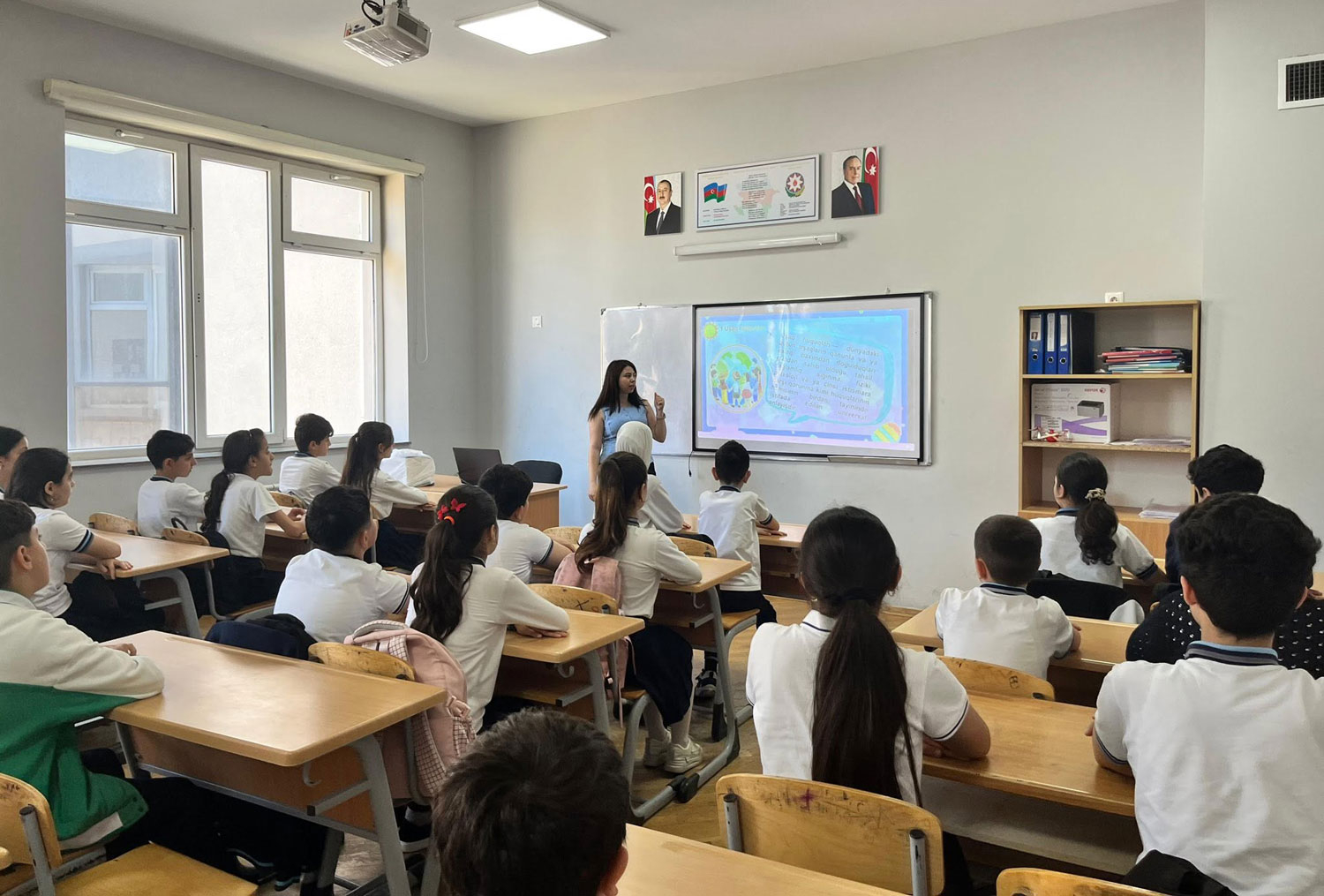 Təhsil müəssisələrində “İnsan hüquqları aylığı” ilə bağlı tədbirlər keçirilir
